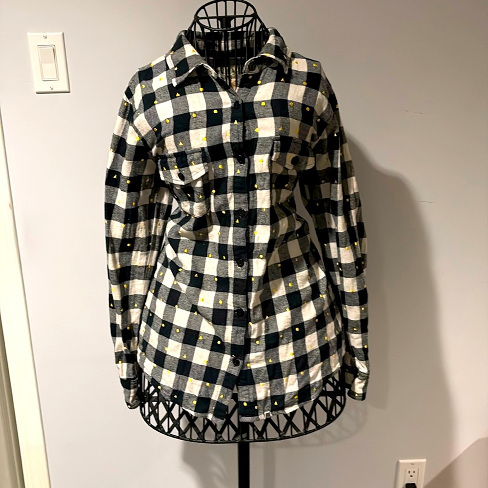 Checkered long sleeved shirt